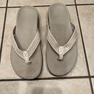 VIONIC white sequin flip flops